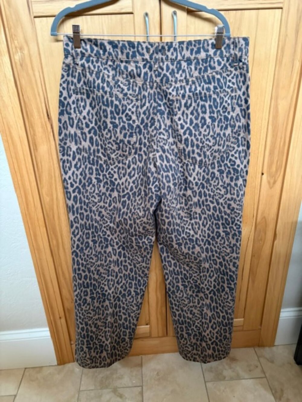 Express Leopard Jeans - Picture 2 of 5